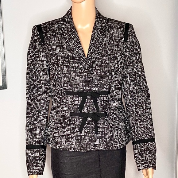 ANN KLEIN Women's Black and White Jacket with Bows at the Front - Picture 1 of 16